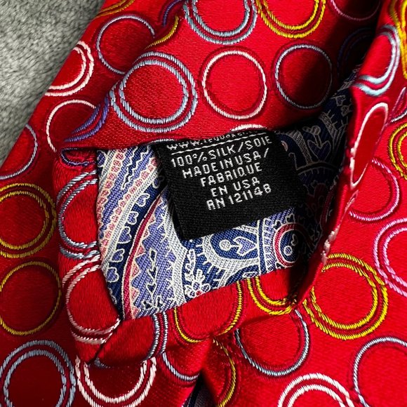 Ted Baker Tie 100% Silk Red Circle Pattern USA Made - Picture 6 of 6